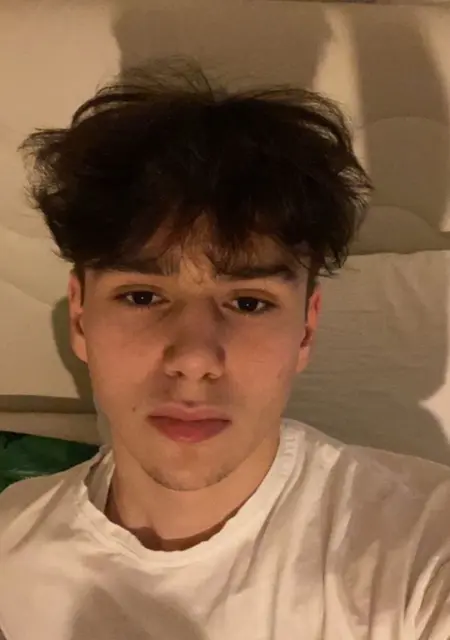 Я Константин, 20, знакомлюсь на одну ночь в Ирпене