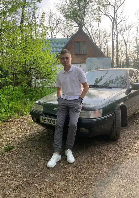 Я Dima, 21, из Винницы, ищу знакомство для открытые отношения