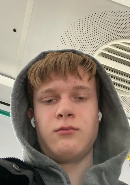 Ярослав з Львова, шукаю на сайті знайомства без зобов'язань