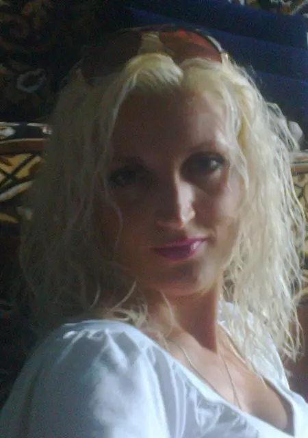 Инна из Донецка, мне 40, познакомлюсь без обязательств