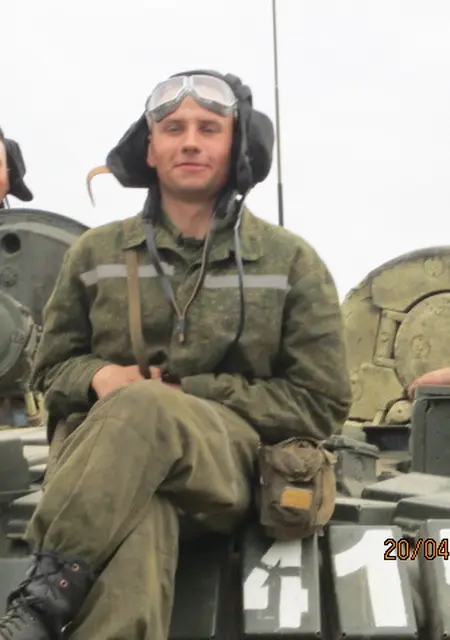 Я Илья, 31, из Лунинца, ищу знакомства на одну ночь