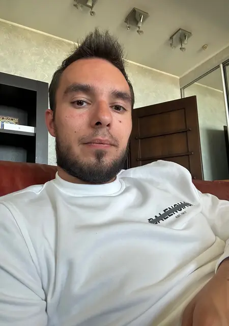 Евгений з Рівного, мені 28 років, познайомлюсь для постійних стосунків