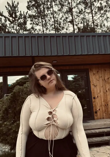 Юлия из Киева, мне 18, познакомлюсь без обязательств