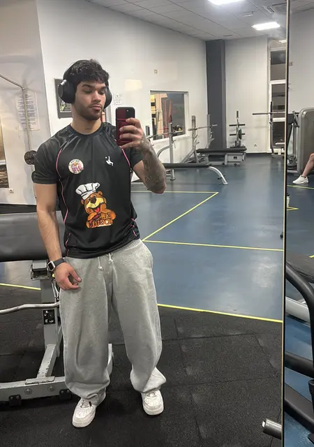 Я Carlos Daniel, 24, из Торрехон-де-Ардос, ищу знакомство для открытые отношения