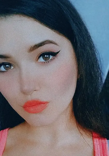 Вика из Мариуполя, мне 28, познакомлюсь для вирта