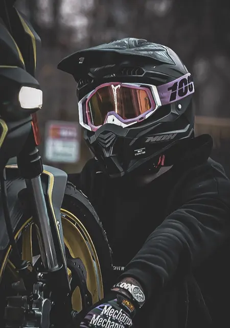 Станислав из Запорожья, мне 20, познакомлюсь для открытые отношения