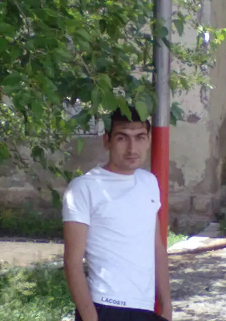 Nshan из Еревана, мне 37, познакомлюсь без обязательств