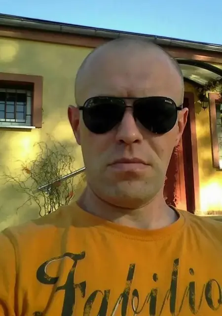 Александр из Кривого Рога, ищу на сайте знакомства на одну ночь