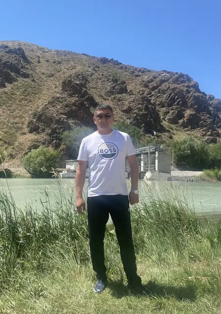 Ерлан из Актобе, ищу на сайте постоянные отношения