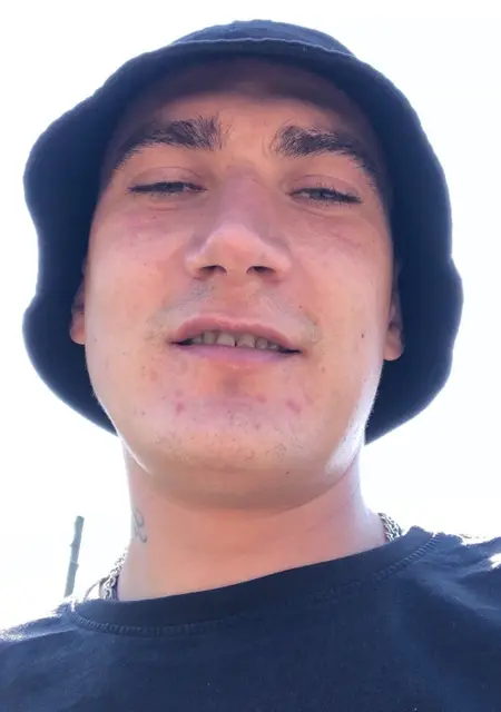 Діма з Луцька, мені 27 років, познайомлюсь на одну ніч