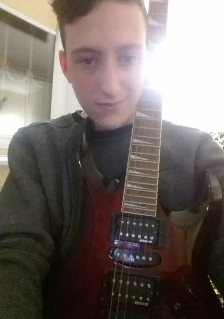 Я Руслан, 27, из Умани, ищу знакомства без обязательств