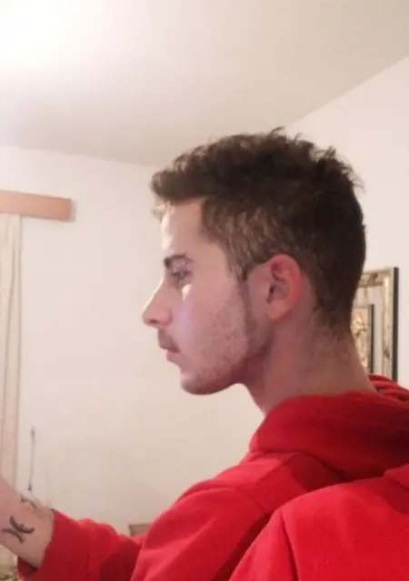 Я Nikos, 22, знакомлюсь в Афинах