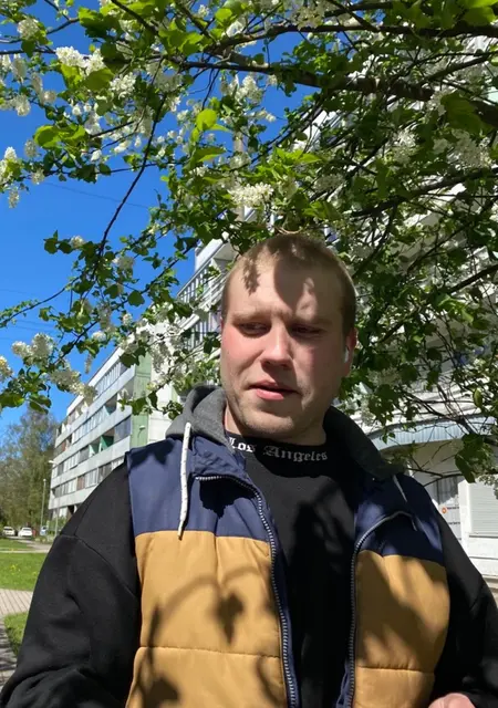 Misha из Риги, ищу на сайте знакомства без обязательств