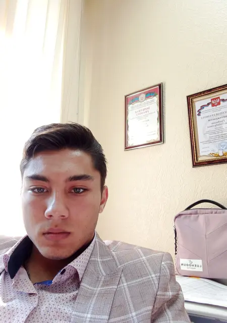 Artem з Донецька, шукаю на сайті знайомства без зобов'язань