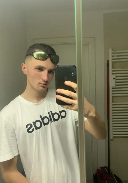 Leon из Брауншвейга, ищу на сайте постоянные отношения