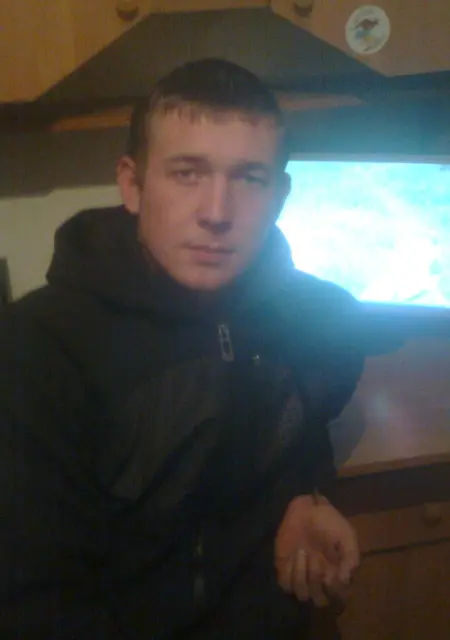 Я Антон, 39, из Гайворона, ищу знакомство для постоянных отношений