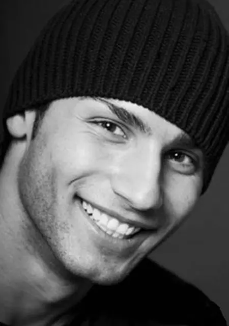 Артем из Полтавы, мне 40, познакомлюсь на одну ночь