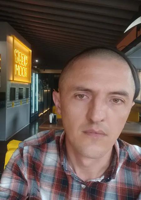 Віктор из Киева, мне 39, познакомлюсь для приятного времяпровождения