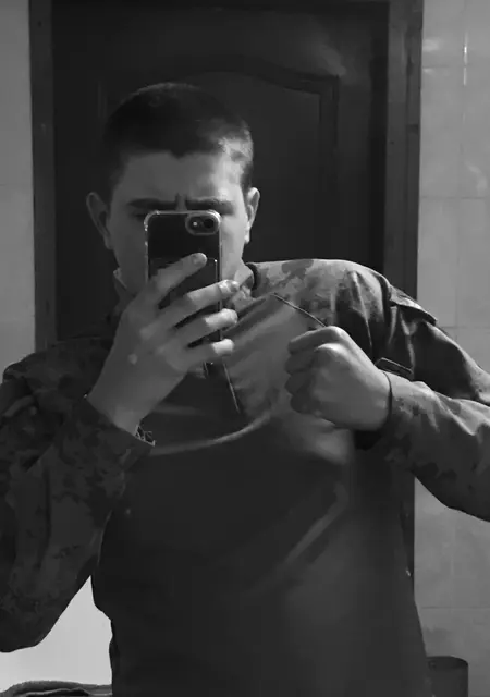 Я Алексей, 20, из Ровенек, ищу знакомства без обязательств