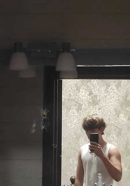 Ivan de Sevilla, tengo 18 años, listo para conocer para pasatiempo agradable