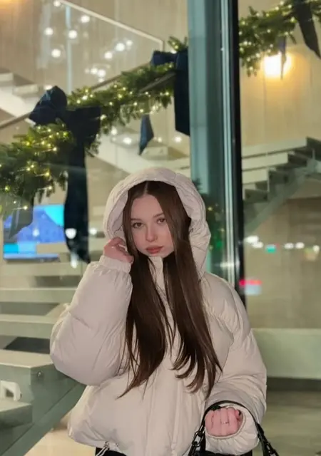 Я Карира, 20, из Могилёва, ищу знакомства без обязательств