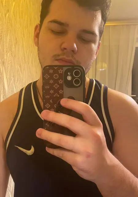 Я Томми, 20, знакомлюсь на одну ночь в Смеле