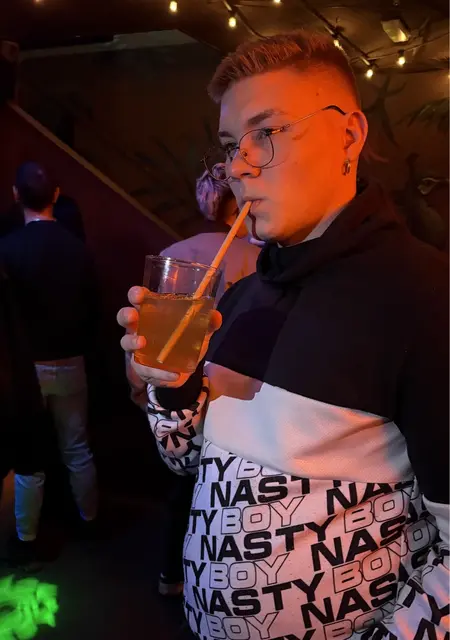 Soy Andre, 20 años, conociéndome para relación sin ataduras en Burgos