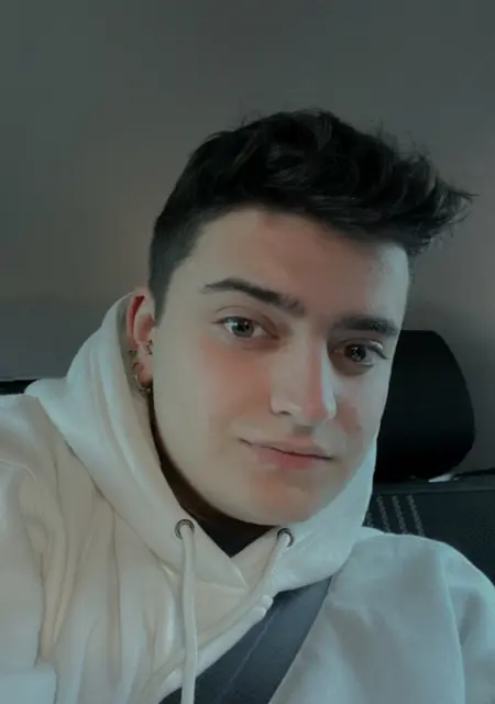 Pedro de Alcudia de Carlet, tengo 25 años, listo para conocer para lío de una noche