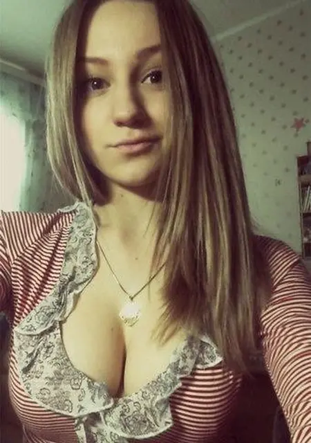 Аня з Харків, мені 26 років, познайомлюсь для вірт