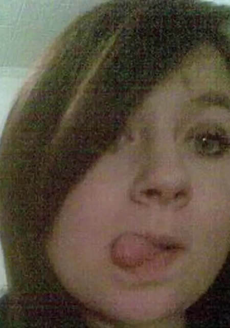 Я Дина, 18 років з Краматорськ, шукаю знайомство для спілкування