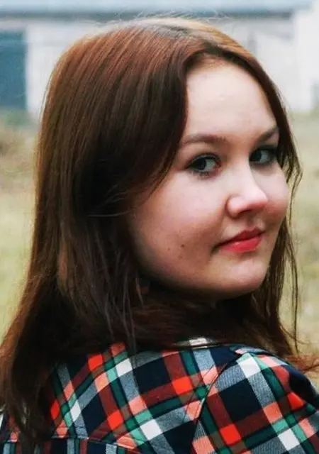 Полина из Новотроицкого, мне 21, познакомлюсь на одну ночь