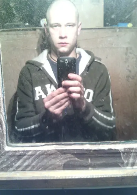 Я Саша, 32, из Сватова, ищу знакомства на одну ночь