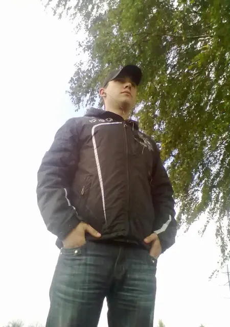 Я Vladimir, 34, из Миргорода, ищу знакомства на одну ночь