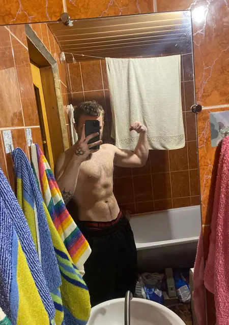 Я Руслан, 19, из Херсона, ищу знакомство для общения