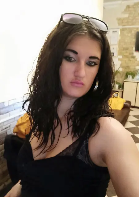 Инна з Києва, мені 31 років, познайомлюсь без зобов'язань