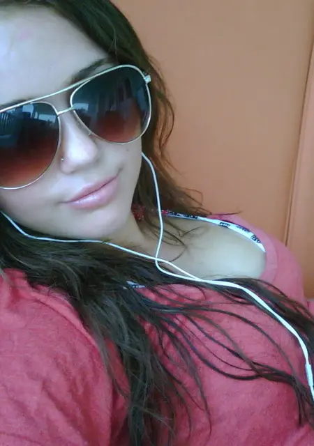 Я Олександра, 27 років, знайомлюсь без зобов'язань у Бердянську