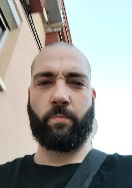 Sergio из Сарагосы, ищу на сайте знакомства на одну ночь