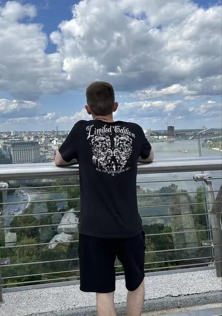 Я Стас, 21 років з Кривого Рогу, шукаю знайомство для спілкування