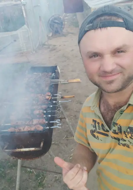 Я Олег, 29 років, знайомлюсь без зобов'язань у Ізмаїл