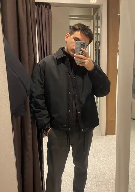 Soy Sergei, 25 años de Palma de Mallorca, busco conocer gente para relación sin ataduras