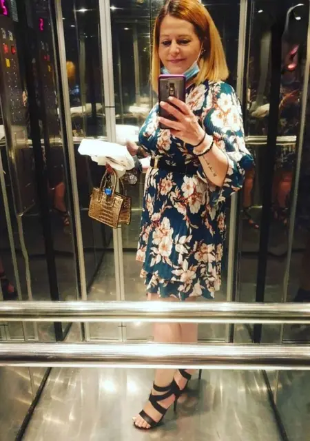 Я Rebecca, 44, из Афин, ищу знакомство для общения