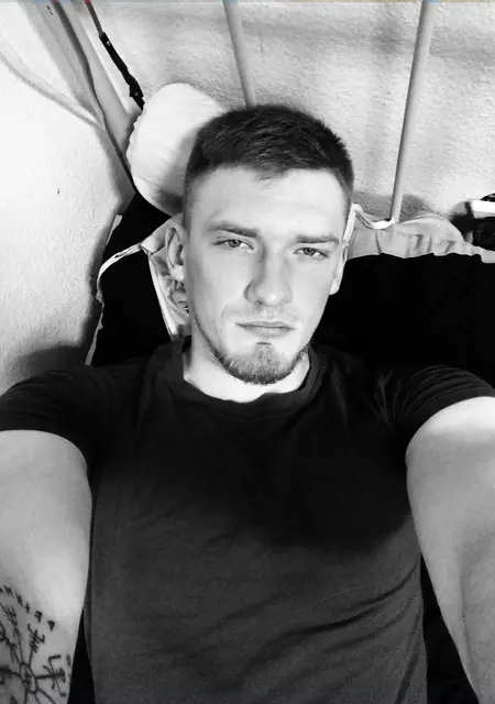 Я Дмитро, 27, из Житомира, ищу знакомство для общения