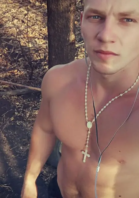 Я Дима, 30 років з Купянськ, шукаю знайомства без зобов'язань