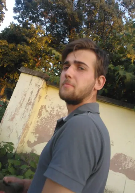 Я Паша, 32, из Хуста, ищу знакомства без обязательств