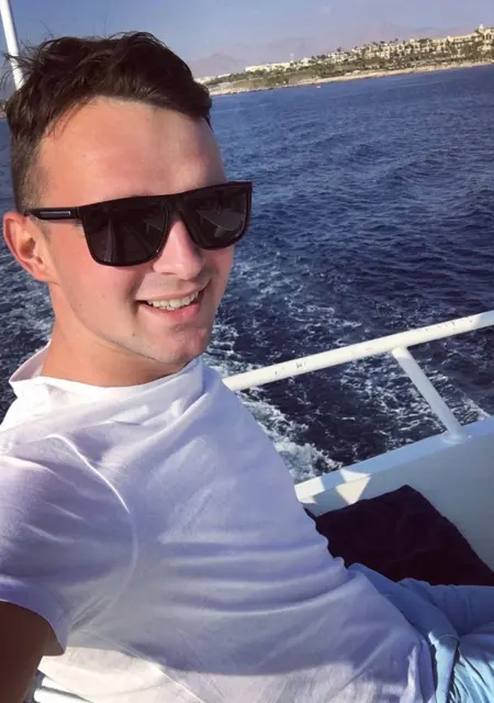 Александр з Обухів, мені 31 років, познайомлюсь для вірт