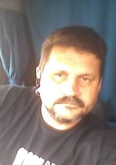 Сергей из Коростеня, мне 52, познакомлюсь на одну ночь