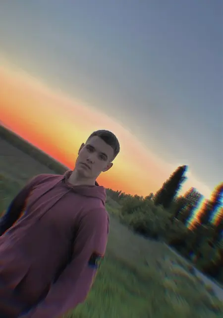 Ярослав з Харкова, мені 21 років, познайомлюсь для дружби