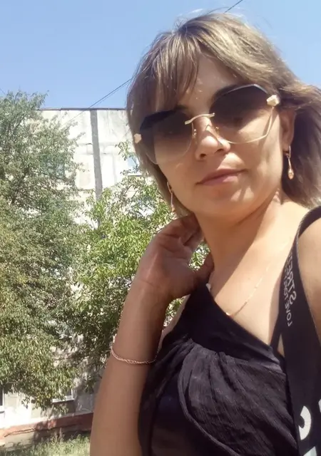 Я Аделина, 30 років, знайомлюсь на одну ніч у Горлівці