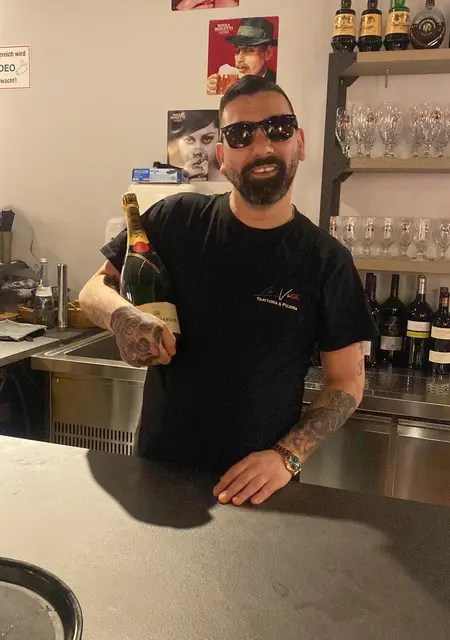 Я Rome, 40, из Зальцгиттера, ищу знакомства на одну ночь