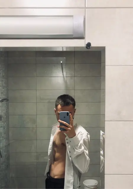 Олександр з Запоріжжя, мені 19 років, познайомлюсь для спілкування